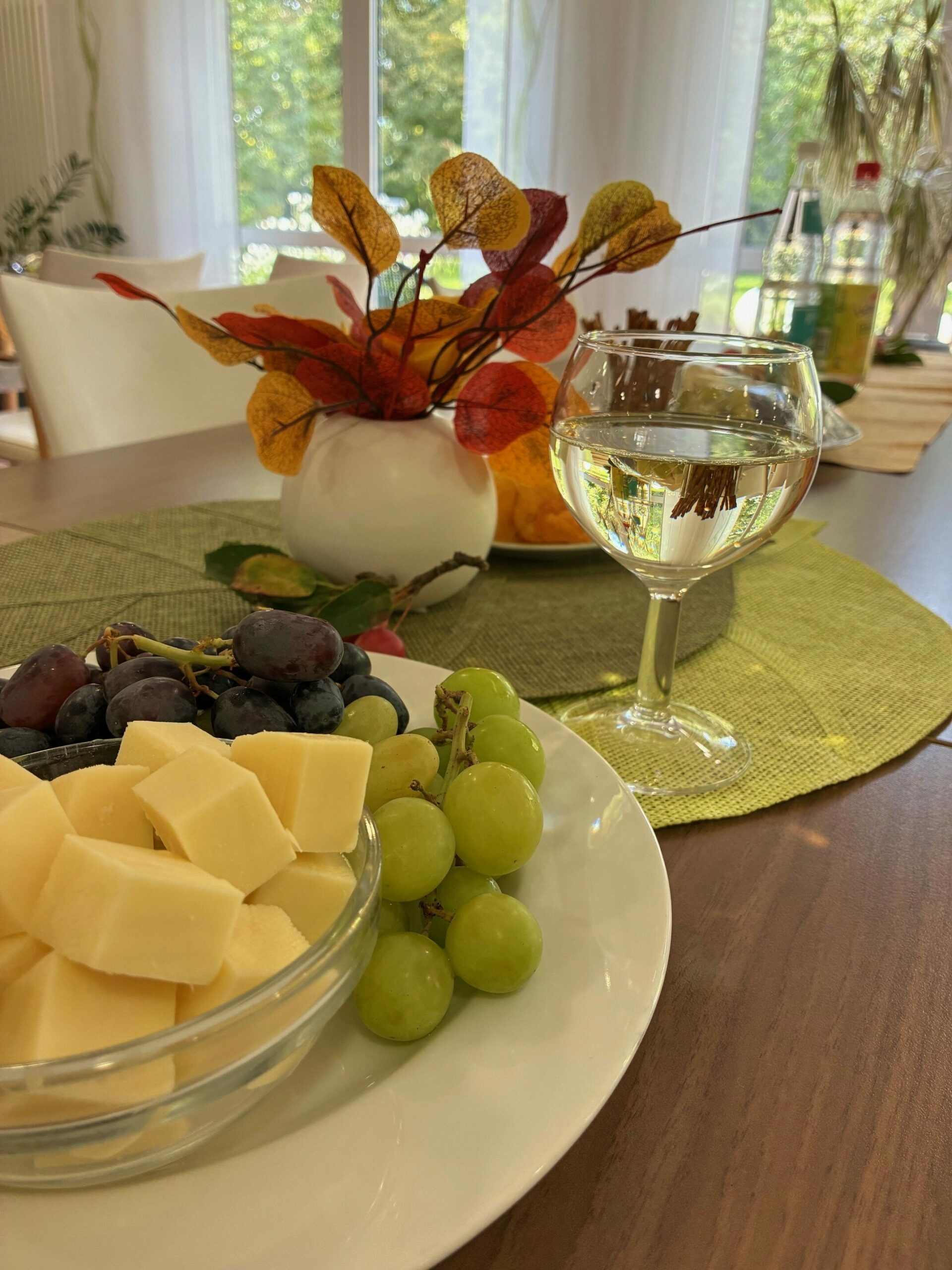 Wein und Käseplatte