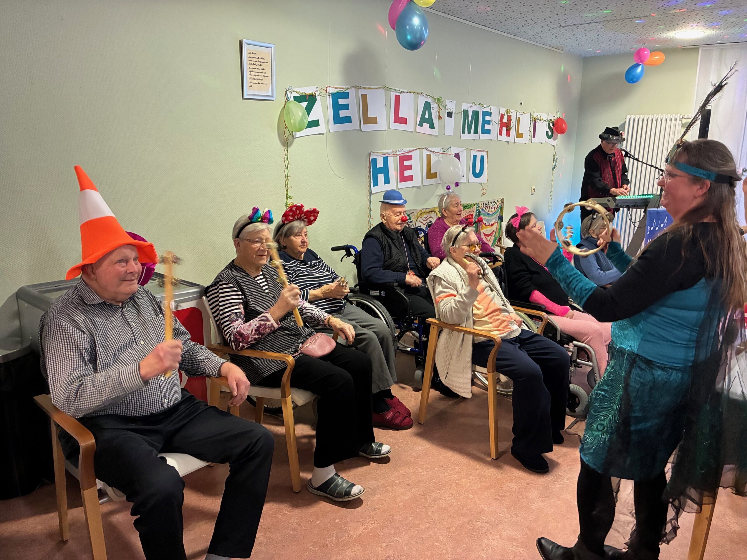 die Lerchenberger Klangkünstler bei ihrem Faschingsauftritt